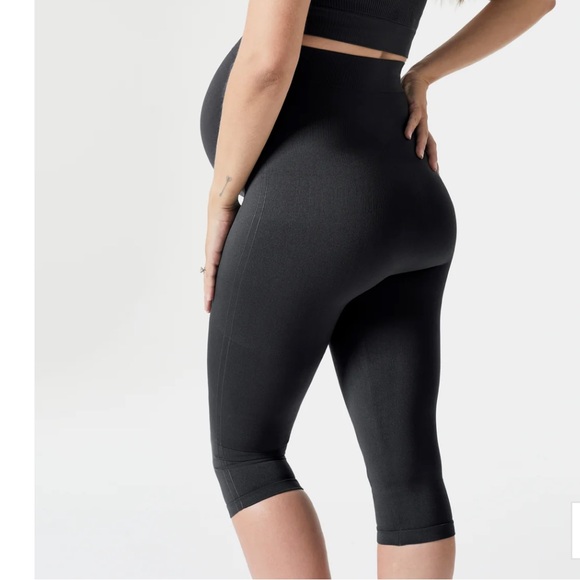 BLANQI Maternity Belly Support Crop Leggings in Black Size Large - Picture 10 of 10